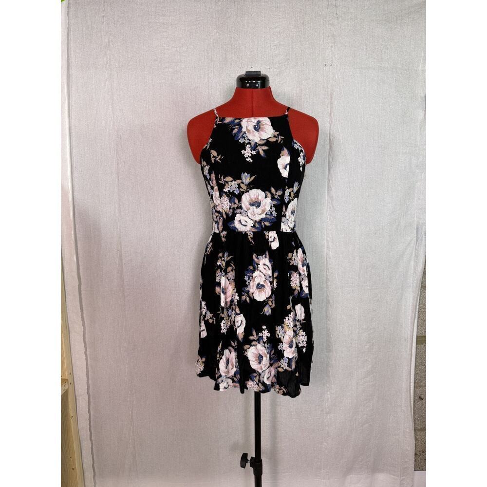 Socialite Women's Size M Minidress Black Rose Floral Sleeveless Summer D215